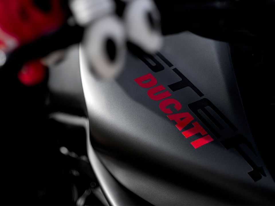 Teaser mostrou um pouco da nova Ducati Monster